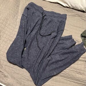 Lululemon grey joggers size 4